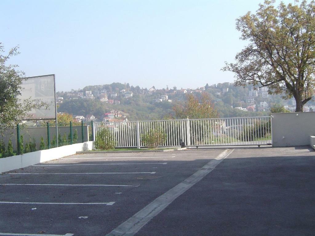 Apartmani Almica Zagreb Exteriör bild